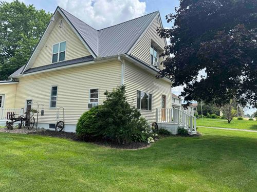1370 Dodgeville St, HIGHLAND, WI, 53543-9772 | Card Image