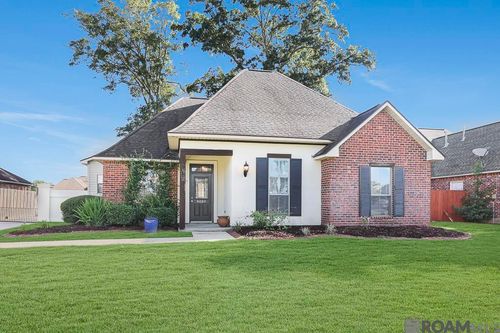 9089 Willow Point Dr, Denham Springs, LA, 70726-3133 | Card Image