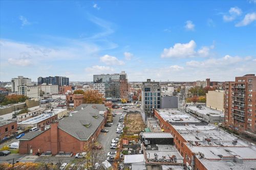 ph-b-136 37th Ave, Flushing, NY, 11354-4139 | Card Image