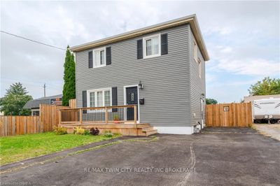 131 Morrell St, House other with 3 bedrooms, 2 bathrooms and 4 parking in Brantford ON | Image 1