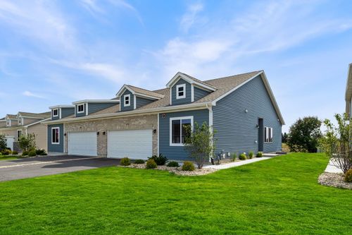 3995 Shoeger Dr, Yorkville, IL, 60560-5107 | Card Image
