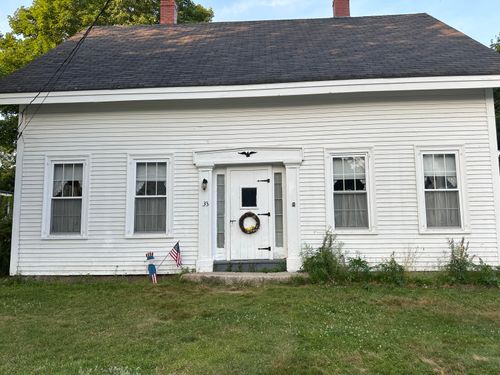 33 Center Street, Machias, ME, 04654 | Card Image