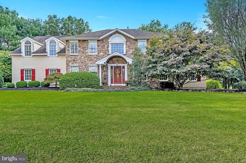 35 Parkview Rd, Cranbury, NJ, 08512-2732 | Card Image