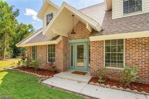 15180 Briar Ridge Cir, Fort Myers, FL, 33912-2301 | Card Image