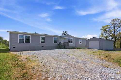 123 Big Oak Rd, Hendersonville, NC, 28792-8468 | Card Image