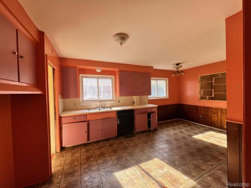 19466 Archer St, Detroit, MI, 48219-1710 | Card Image