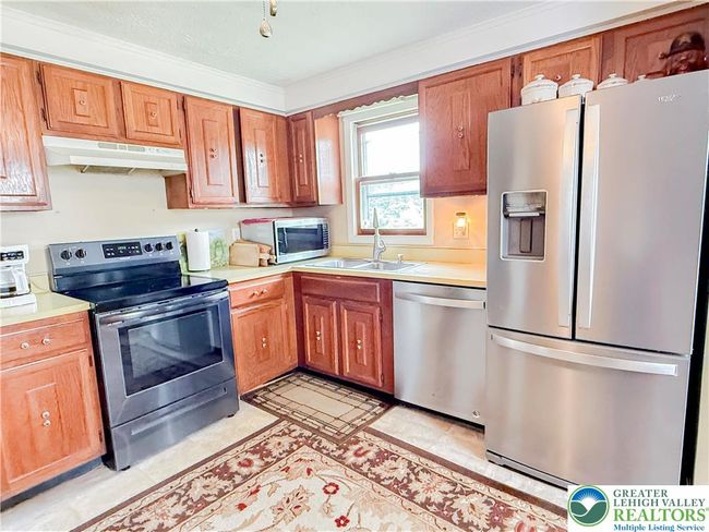 353 Bollinger Rd, House other with 3 bedrooms, 1 bathrooms and null parking in Kunkletown PA | Image 5