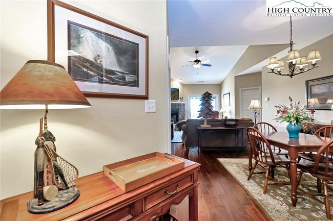 304 - 150 Prudden Ln, Condo with 2 bedrooms, 2 bathrooms and null parking in Blowing Rock NC | Image 5