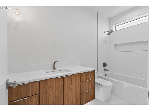 630 Se 35th St, Battle Ground, WA, 98604-3189 | Card Image