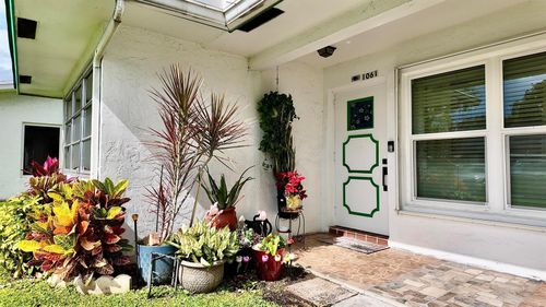 a111-1061 Nw 85th Ter, Plantation, FL, 33322-4548 | Card Image