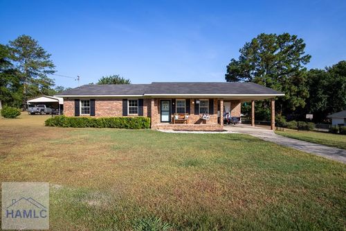 110 Queen Dr, Glennville, GA, 30427-2611 | Card Image