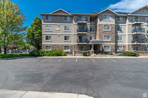 unit-b3-427-1245 E Privet Dr, Cottonwood Heights, UT, 84121-7616 | Card Image