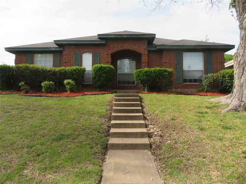 425 Kimmel Dr, Cedar Hill, TX, 75104-5020 | Card Image