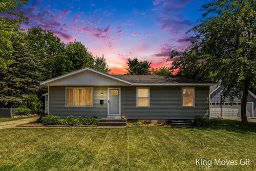 156 Gaylord Dr, Rockford, MI, 49341-1118 | Card Image