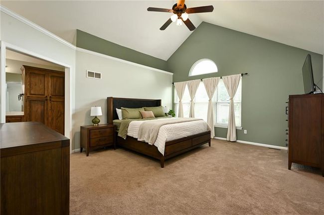 1216 Se Meridian Dr, House other with 4 bedrooms, 3 bathrooms and null parking in Lee's Summit MO | Image 7