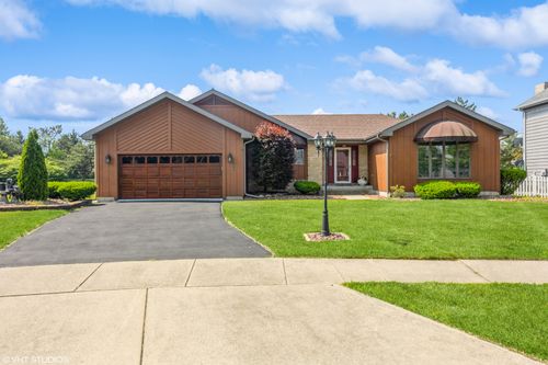 1440 Brandywine Dr, Munster, IN, 46321-4356 | Card Image