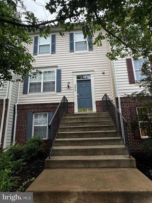 6813 Avalon Isle Way, GAINESVILLE, VA, 20155-4401 | Card Image