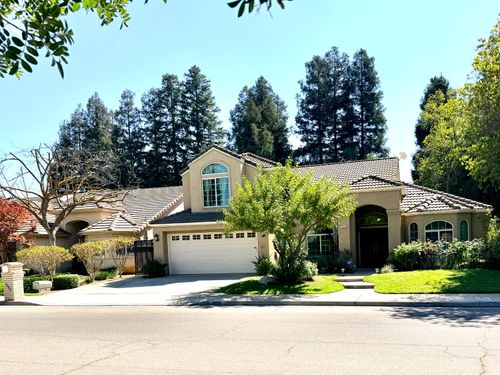 1555 E Emerald Ave, Fresno, CA, 93720-4235 | Card Image