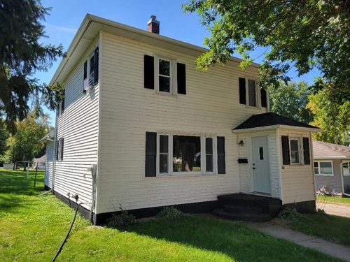 96 7th St Sw, Wells, MN, 56097-1812 | Card Image