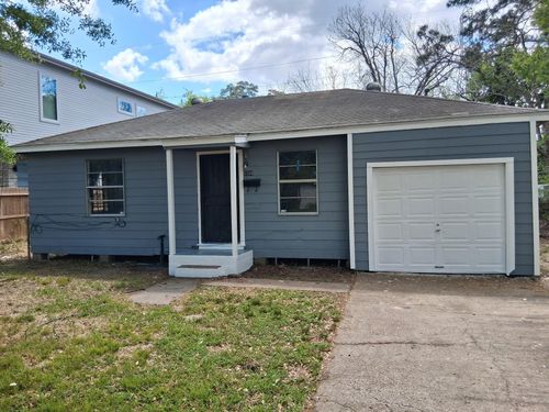 5326 Wenda St, Houston, TX, 77033-3249 | Card Image