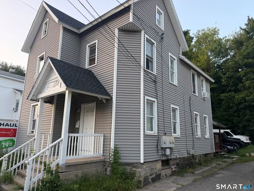 31 Maple Ave, Danbury, CT, 06810-5805 | Card Image