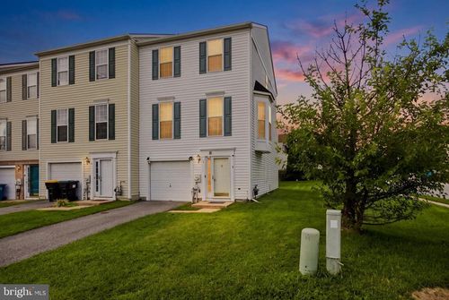 1 Lisa Dr, NEWARK, DE, 19702-3753 | Card Image
