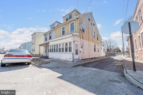 212 Middlesex St, GLOUCESTER CITY, NJ, 08030-1438 | Card Image