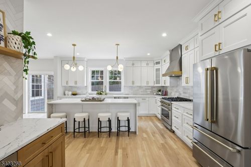 108 Baker St, Maplewood, NJ, 07040-2531 | Card Image