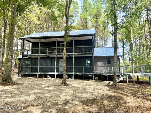37 Fortenberry Rd, Tylertown, MS, 39667-7083 | Card Image