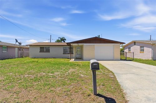 3904 Redwood Dr, HOLIDAY, FL, 34691-3542 | Card Image