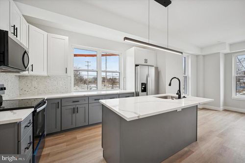 214 W Cumberland Street, PHILADELPHIA, PA, 19133 | Card Image