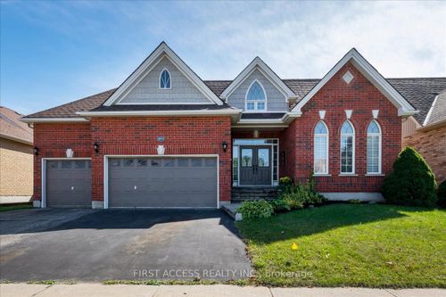 1073 Booth Ave, Innisfil, ON, L9S4X2 | Card Image