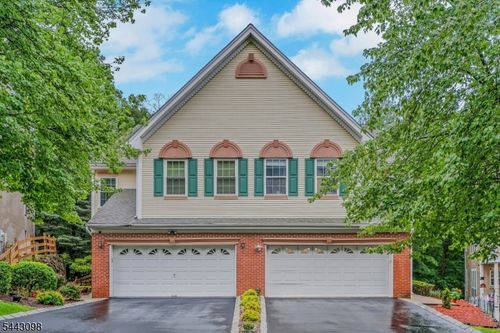 34 Eider Ct, Wayne, NJ, 07470-8458 | Card Image