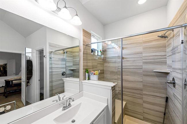 8619 Flamingo Bay Ln, House other with 5 bedrooms, 4 bathrooms and 2 parking in Cypress TX | Image 8