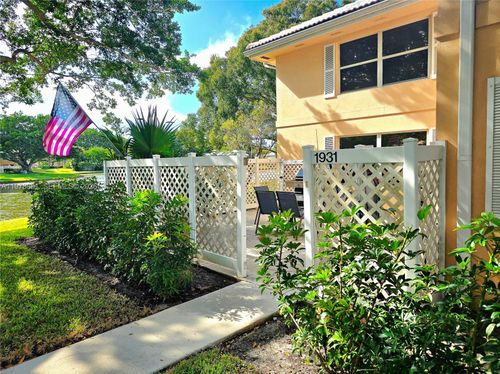 21c-1931 Hartford Ct, West Palm Beach, FL, 33409-7522 | Card Image