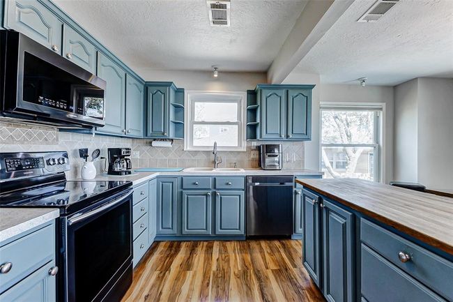 1547 John St, House other with 3 bedrooms, 2 bathrooms and 1 parking in San Leon TX | Image 16