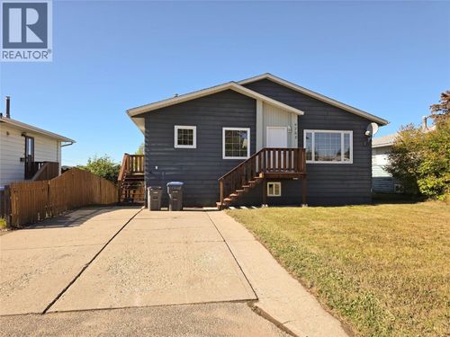 9705 10 St, Dawson Creek, BC, V1G3S9 | Card Image