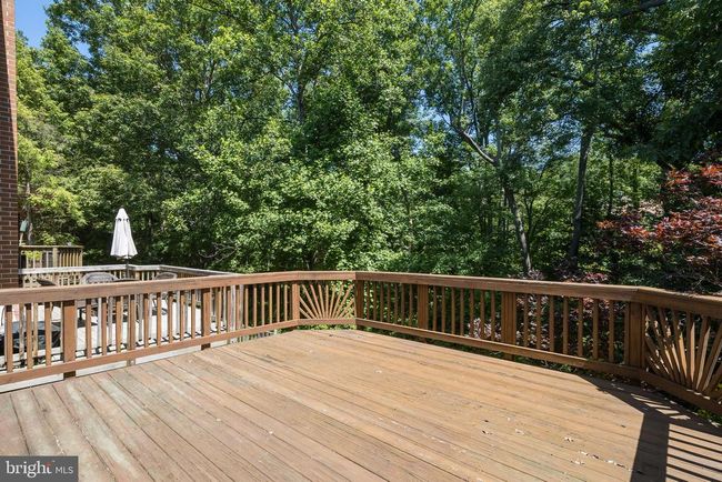 7710 Asterella Ct, Townhouse with 3 bedrooms, 4 bathrooms and null parking in SPRINGFIELD VA | Image 17