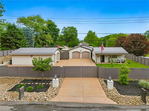202 Woodlawn Rd, Cranberry Township, PA, 16066-3836 | Card Image