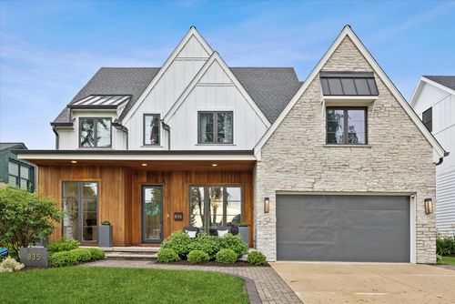835 Cambridge Ave, Elmhurst, IL, 60126-4522 | Card Image