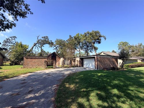 1607 Chestnut Ridge Rd, Kingwood, TX, 77339-3269 | Card Image