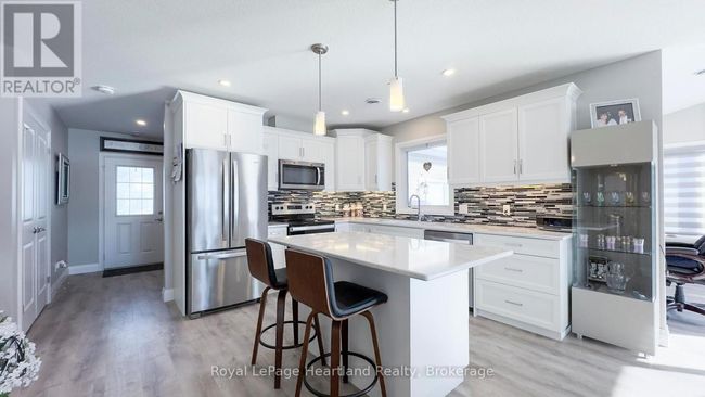273 Lake Breeze Dr, House other with 2 bedrooms, 2 bathrooms and 3 parking in Goderich ON | Image 10