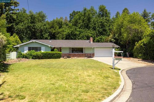 18 Garden Estates Ct, Alamo, CA, 94507-1129 | Card Image