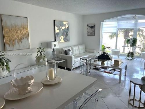apt-106-1025 Se 4th Ave, Dania Beach, FL, 33004-5252 | Card Image