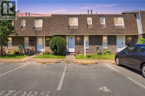 4-131 Rockwood Avenue, St Catharines, ON, L2P3K4 | Card Image