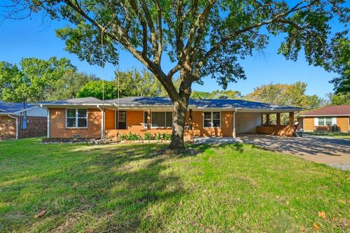 450 Kelly Ln, Van Alstyne, TX, 75495-7101 | Card Image