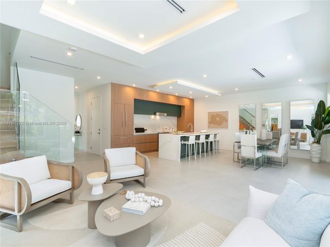 734 14 Th Ave, Townhouse with 4 bedrooms, 4 bathrooms and null parking in Fort Lauderdale FL | Image 10