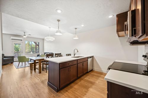 204 Broken Pine Ln, McCall, ID, 83638-1076 | Card Image