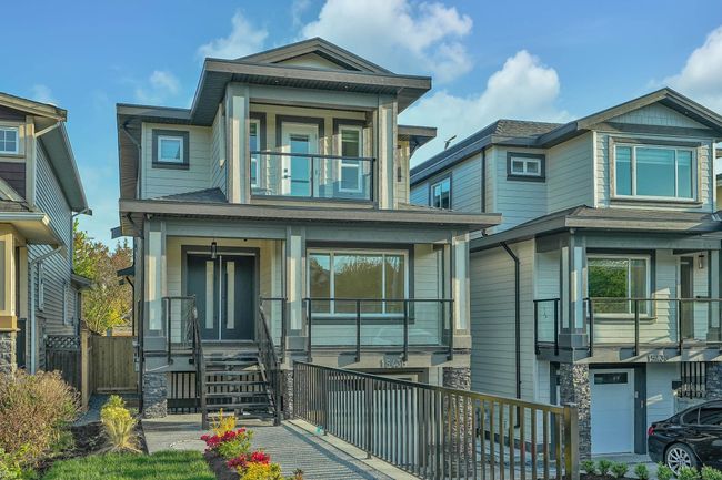 15438 Goggs Avenue, House other with 6 bedrooms, 4 bathrooms and 4 parking in White Rock BC | Image 1