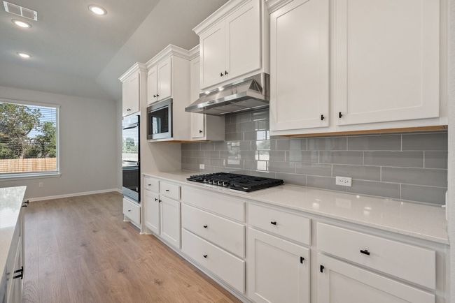 280 Treadwell Ln, House other with 3 bedrooms, 2 bathrooms and 4 parking in Kyle TX | Image 10